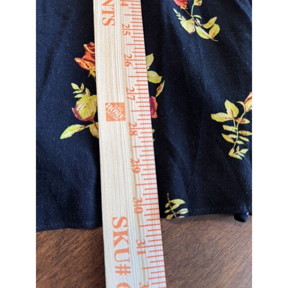 Free People Tate Tunic Bell Sleeve Black Floral Open Back Tie Neck Top Sz Small - Picture 4 of 6